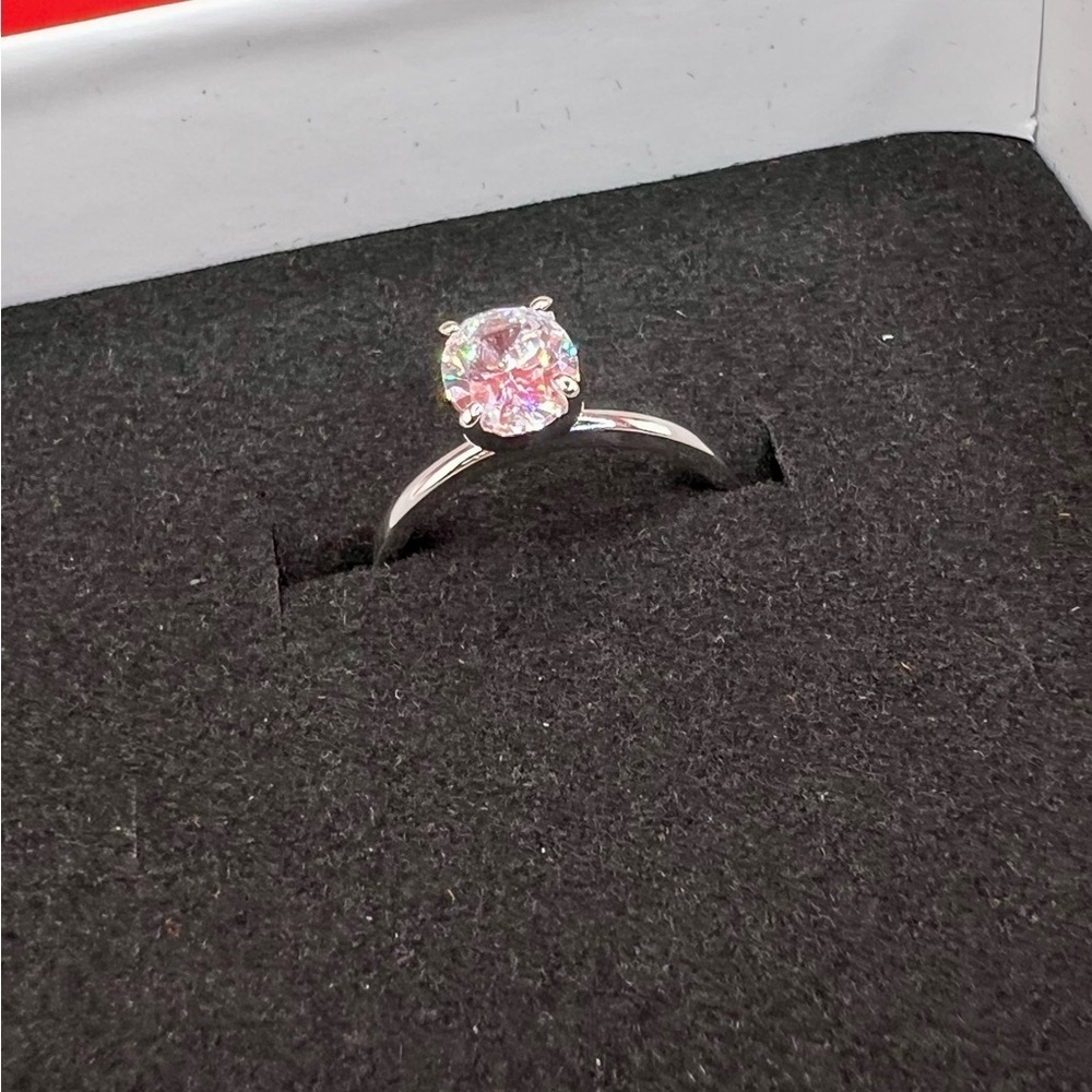 NIB 925 Sterling Silver Zircon Ring Size 7 - Picture 5 of 16